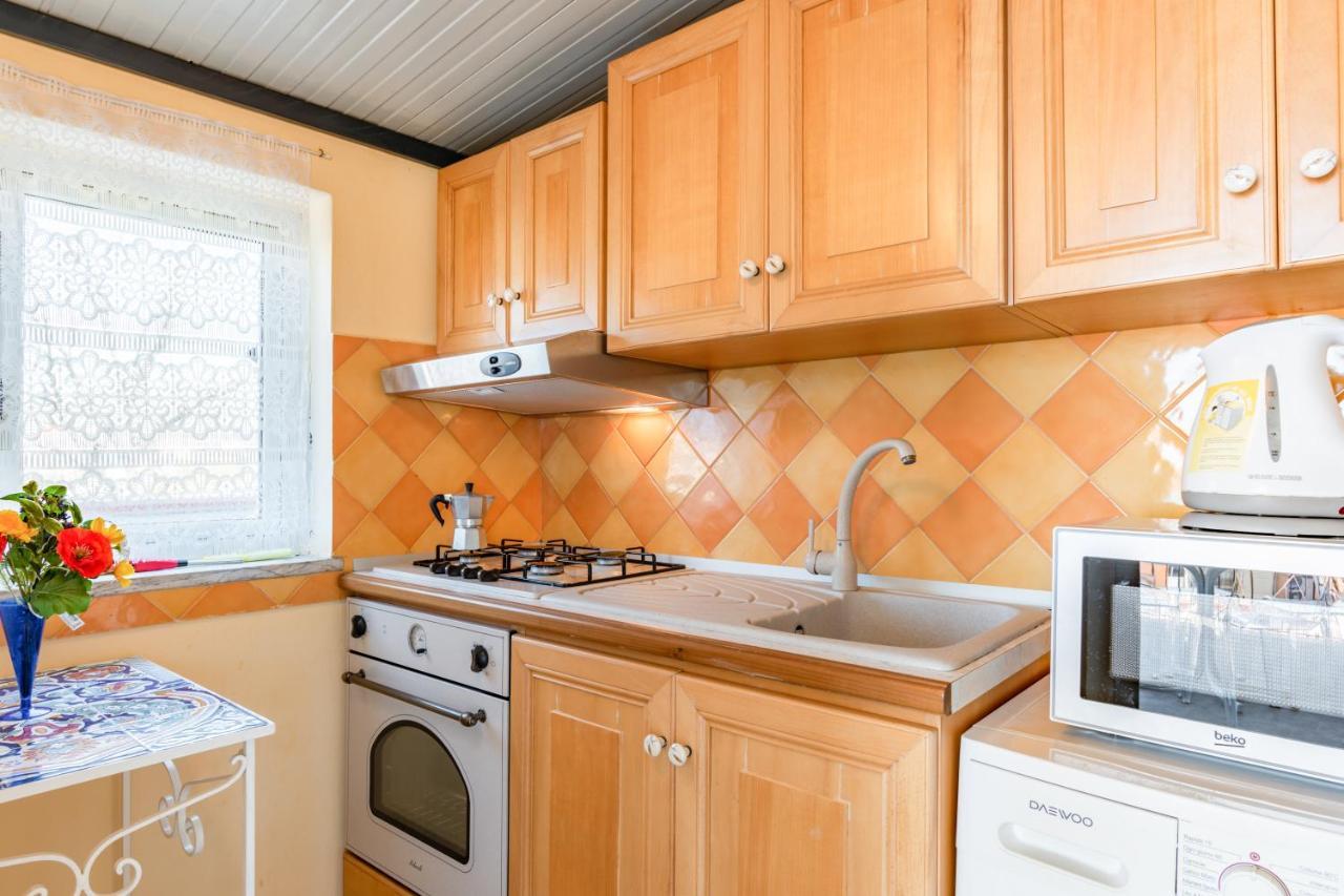 Giardini Naxos Apartment With Terrace Near The Sea エクステリア 写真