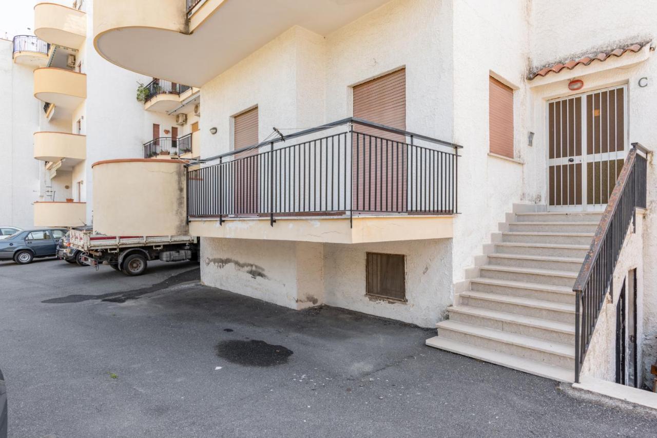 Giardini Naxos Apartment With Terrace Near The Sea エクステリア 写真